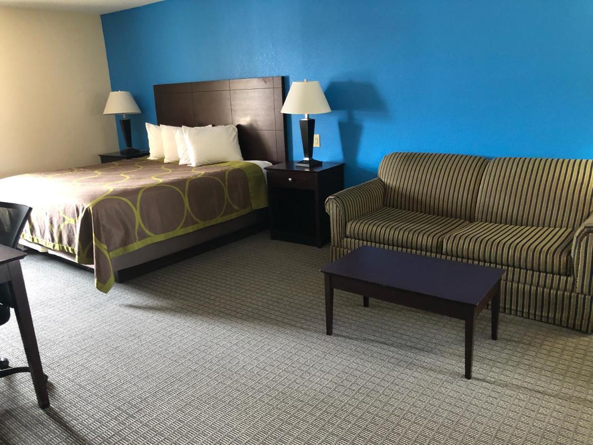 Amerivu Inn & Suites 오 클레어 외부 사진