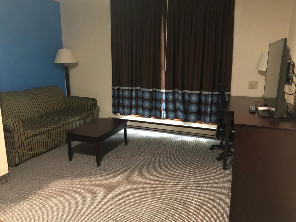 Amerivu Inn & Suites 오 클레어 외부 사진