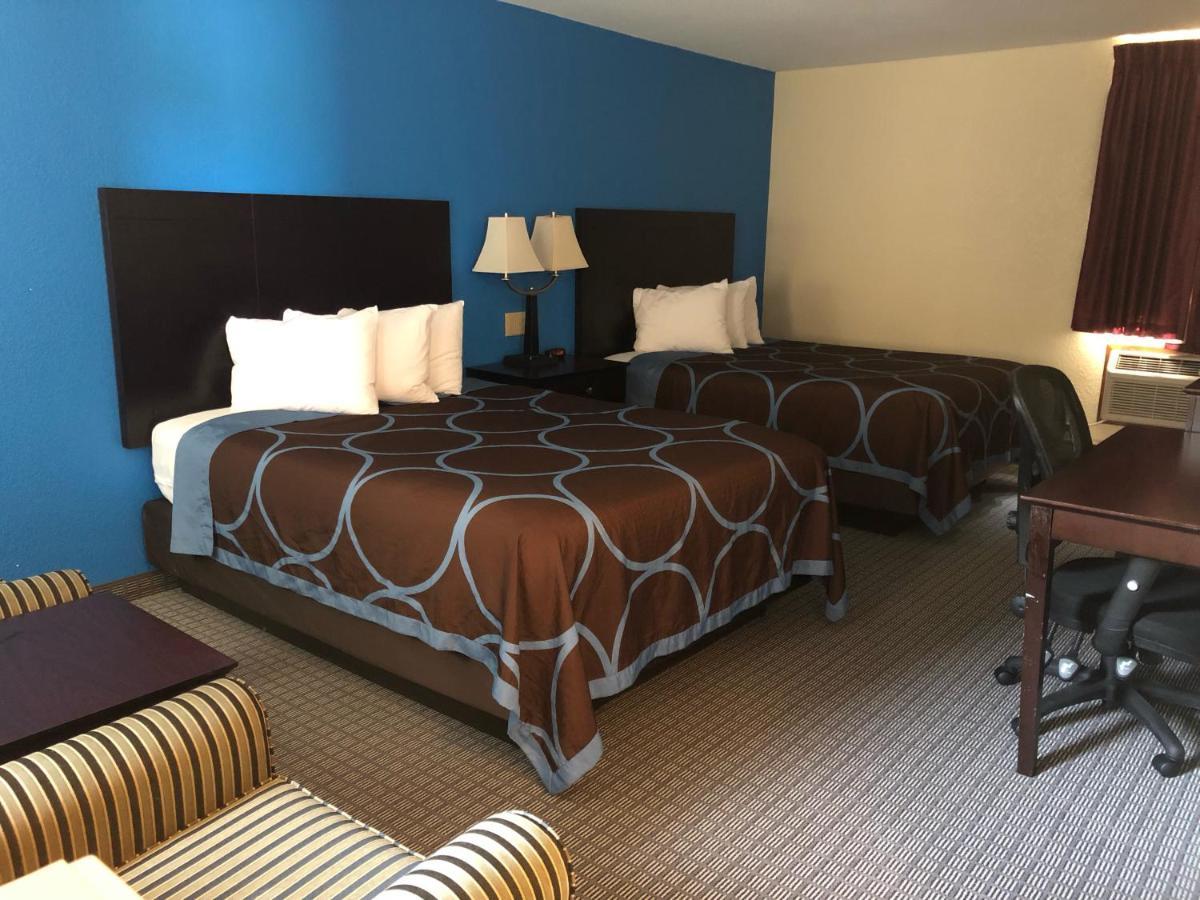 Amerivu Inn & Suites 오 클레어 외부 사진
